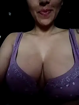 tiffani  love online show from 21, 2, 2026