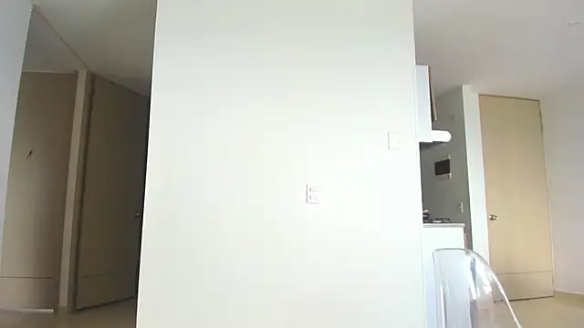 Emi latingirl online show from 23, 10, 2025