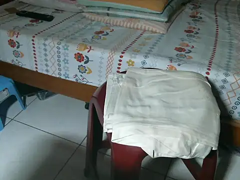 triangle0623 online show from 8, 10, 2025