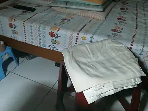 triangle0623 online show from 13, 10, 2025