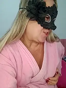 Snapshot of titiasexy chatting on 17, 7, 2026 titiasexy online show from 17, 7, 2026