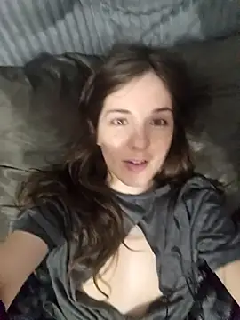 Snapshot of oxitocindi chatting on 18, 10, 2025 oxitocindi online show from 18, 10, 2025