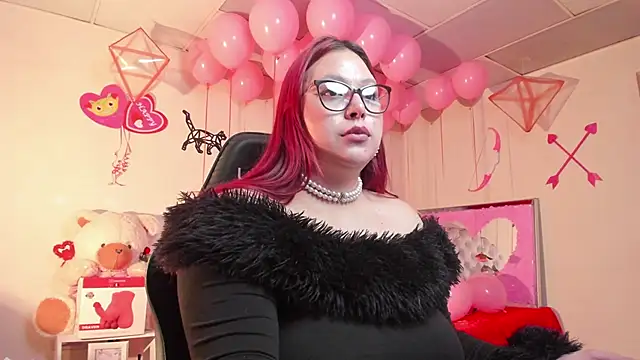 Blair Elliss online show from 1, 2, 2025