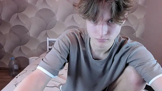 Ian Flor online show from 6, 4, 2026