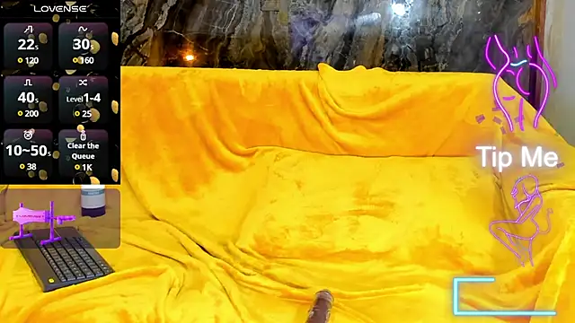 Snapshot of Hottwinkguys chatting on 10, 2, 2025 Hottwinkguys online show from 10, 2, 2025