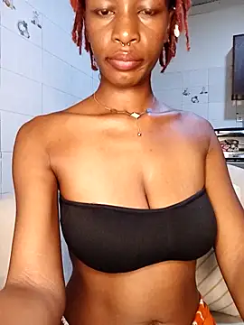 Snapshot of Ayrella02 chatting on 24, 11, 2025 Ayrella02 online show from 24, 11, 2025