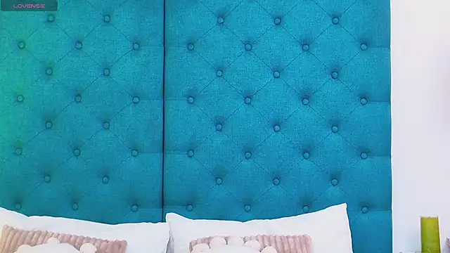 Snapshot of LunaWills_ chatting on 26, 11, 2025 LunaWills online show from 26, 11, 2025