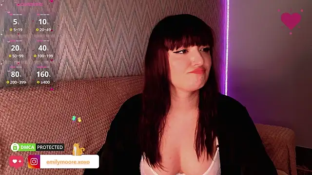 Snapshot of emilymoore__ chatting on 12, 12, 2024 emilymoore online show from 12, 12, 2024