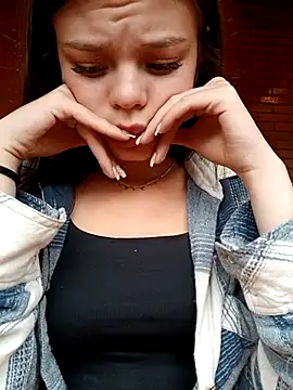 Snapshot of Violeta_12- chatting on 13, 2, 2025 Violeta 12- online show from 13, 2, 2025