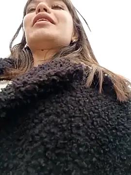 Snapshot of Violeta_12- chatting on 3, 10, 2025 Violeta 12- online show from 3, 10, 2025