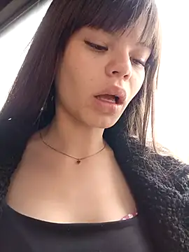 Snapshot of Violeta_12- chatting on 8, 10, 2025 Violeta 12- online show from 8, 10, 2025