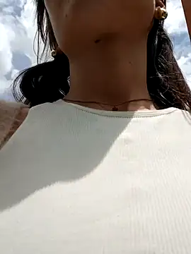 Snapshot of Violeta_12- chatting on 10, 10, 2025 Violeta 12- online show from 10, 10, 2025