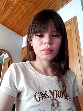 Snapshot of Violeta_12- chatting on 12, 10, 2025 Violeta 12- online show from 12, 10, 2025