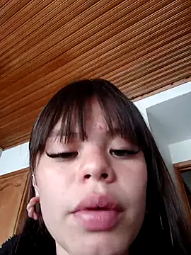 Snapshot of Violeta_12- chatting on 19, 10, 2025 Violeta 12- online show from 19, 10, 2025