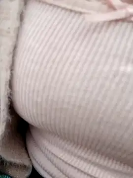 Snapshot of Violeta_12- chatting on 8, 11, 2025 Violeta 12- online show from 8, 11, 2025