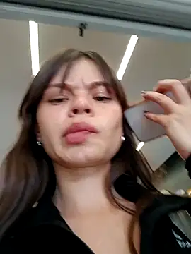 Snapshot of Violeta_12- chatting on 12, 11, 2025 Violeta 12- online show from 12, 11, 2025