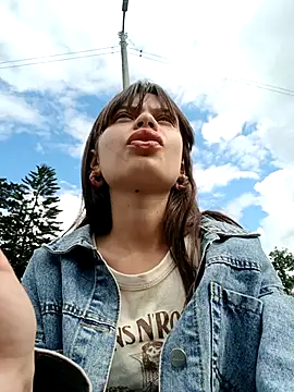 Snapshot of Violeta_12- chatting on 14, 11, 2025 Violeta 12- online show from 14, 11, 2025