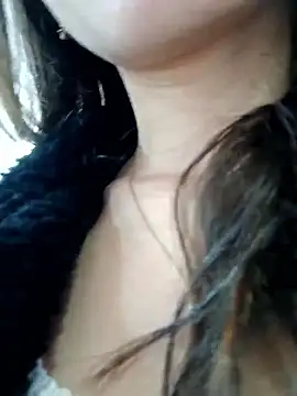 Snapshot of Violeta_12- chatting on 4, 12, 2025 Violeta 12- online show from 4, 12, 2025