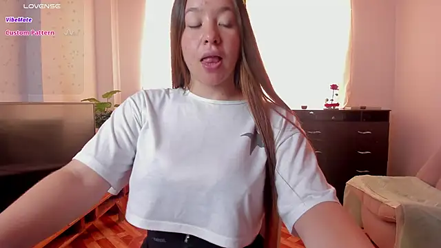 Simply Zoe   online show from 26, 2, 2025