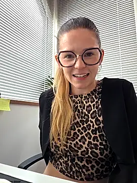 lucie mehott online show from 27, 2, 2026