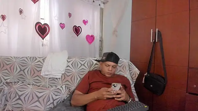 loreth J online show from 15, 9, 2025