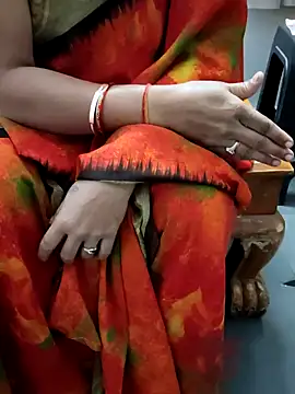 Snapshot of Januhot18 chatting on 14, 12, 2024 Januhot18 online show from 14, 12, 2024