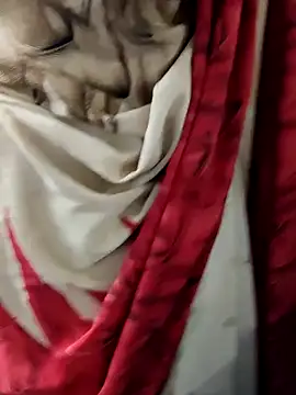 Snapshot of Januhot18 chatting on 18, 12, 2024 Januhot18 online show from 18, 12, 2024