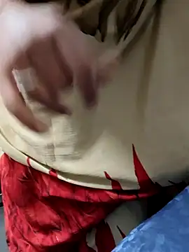 Snapshot of Januhot18 chatting on 18, 12, 2024 Januhot18 online show from 18, 12, 2024