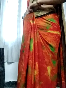 Snapshot of Januhot18 chatting on 21, 12, 2024 Januhot18 online show from 21, 12, 2024