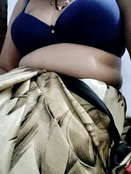 Snapshot of Januhot18 chatting on 22, 12, 2024 Januhot18 online show from 22, 12, 2024