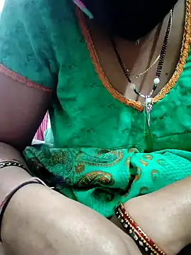 Snapshot of Januhot18 chatting on 4, 1, 2025 Januhot18 online show from 4, 1, 2025