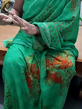 Snapshot of Januhot18 chatting on 6, 1, 2025 Januhot18 online show from 6, 1, 2025