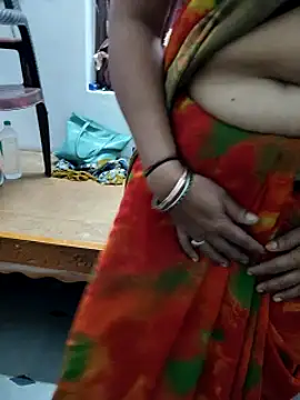 Snapshot of Januhot18 chatting on 7, 1, 2025 Januhot18 online show from 7, 1, 2025