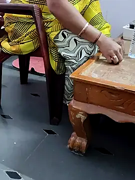 Snapshot of Januhot18 chatting on 11, 1, 2025 Januhot18 online show from 11, 1, 2025