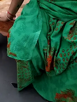 Snapshot of Januhot18 chatting on 14, 2, 2025 Januhot18 online show from 14, 2, 2025