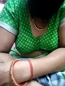 Snapshot of Januhot18 chatting on 16, 2, 2025 Januhot18 online show from 16, 2, 2025