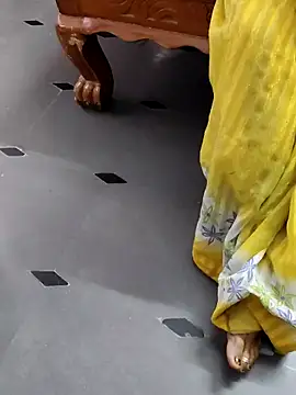 Snapshot of Januhot18 chatting on 17, 2, 2025 Januhot18 online show from 17, 2, 2025