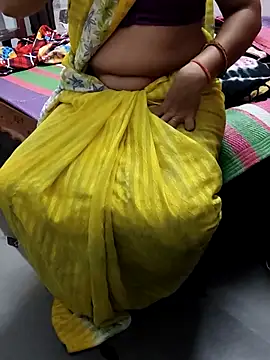 Snapshot of Januhot18 chatting on 17, 2, 2025 Januhot18 online show from 17, 2, 2025