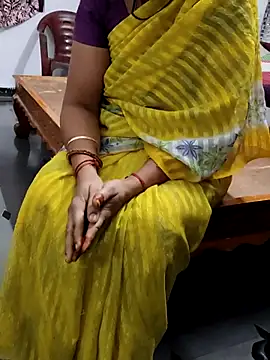 Snapshot of Januhot18 chatting on 17, 2, 2025 Januhot18 online show from 17, 2, 2025