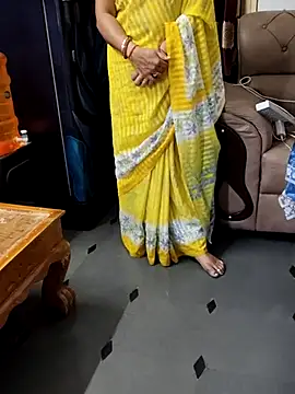 Snapshot of Januhot18 chatting on 18, 2, 2025 Januhot18 online show from 18, 2, 2025