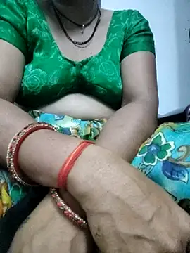 Snapshot of Januhot18 chatting on 19, 2, 2025 Januhot18 online show from 19, 2, 2025