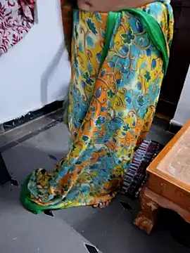 Snapshot of Januhot18 chatting on 19, 2, 2025 Januhot18 online show from 19, 2, 2025