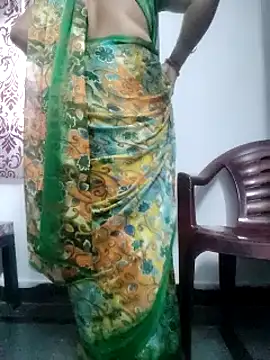 Snapshot of Januhot18 chatting on 20, 2, 2025 Januhot18 online show from 20, 2, 2025