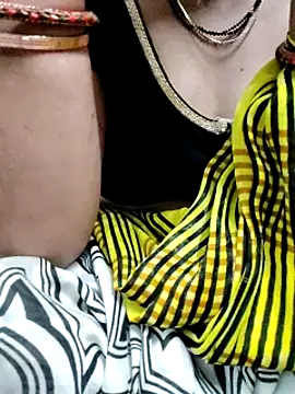 Snapshot of Januhot18 chatting on 22, 2, 2025 Januhot18 online show from 22, 2, 2025