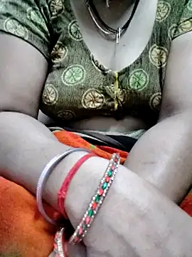 Snapshot of Januhot18 chatting on 24, 2, 2025 Januhot18 online show from 24, 2, 2025