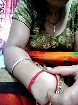 Snapshot of Januhot18 chatting on 24, 2, 2025 Januhot18 online show from 24, 2, 2025