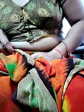 Snapshot of Januhot18 chatting on 28, 2, 2025 Januhot18 online show from 28, 2, 2025