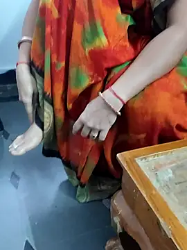 Snapshot of Januhot18 chatting on 28, 2, 2025 Januhot18 online show from 28, 2, 2025