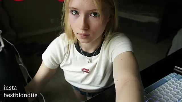 bestblonde online show from 15, 3, 2025