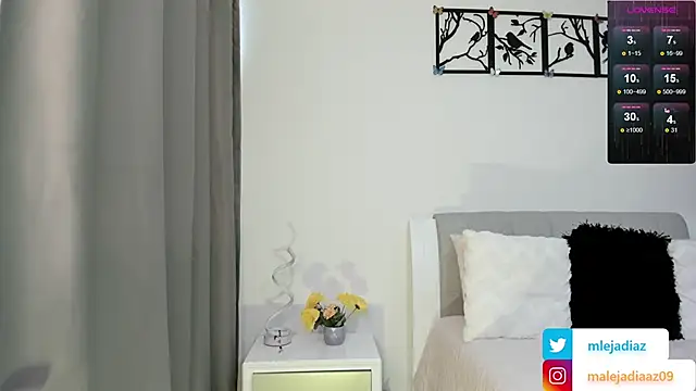 MalejaDiaz  online show from 4, 2, 2025